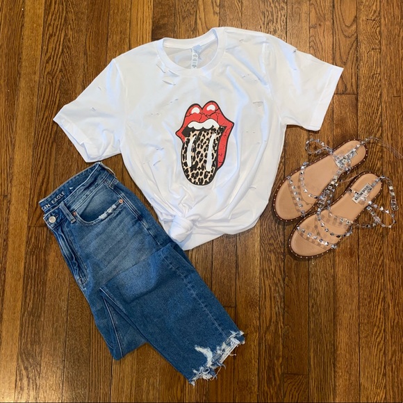 Forever 21 Tops - NEW Lips tongue distressed t-shirt